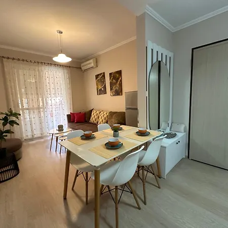 Tirana Apartment *